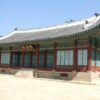 朝鮮王朝時代の王宮にはどのくらいの人が住んでいたか？